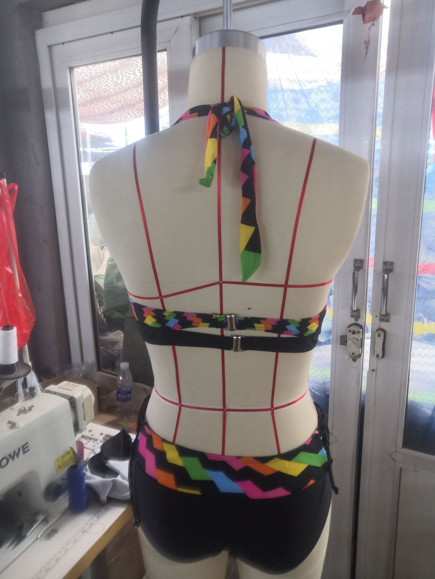 Nuevo Traje de baño de bikini a rayas de arco iris de cintura alta grande dividido